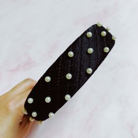 Quilted Elegance Pearl Headband (Color: Noble Black)